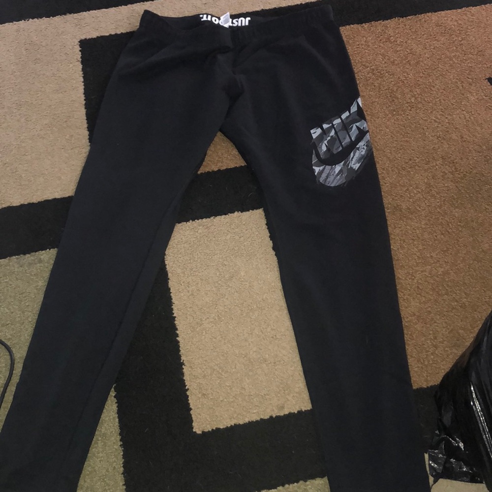 Women’s Nike leggings